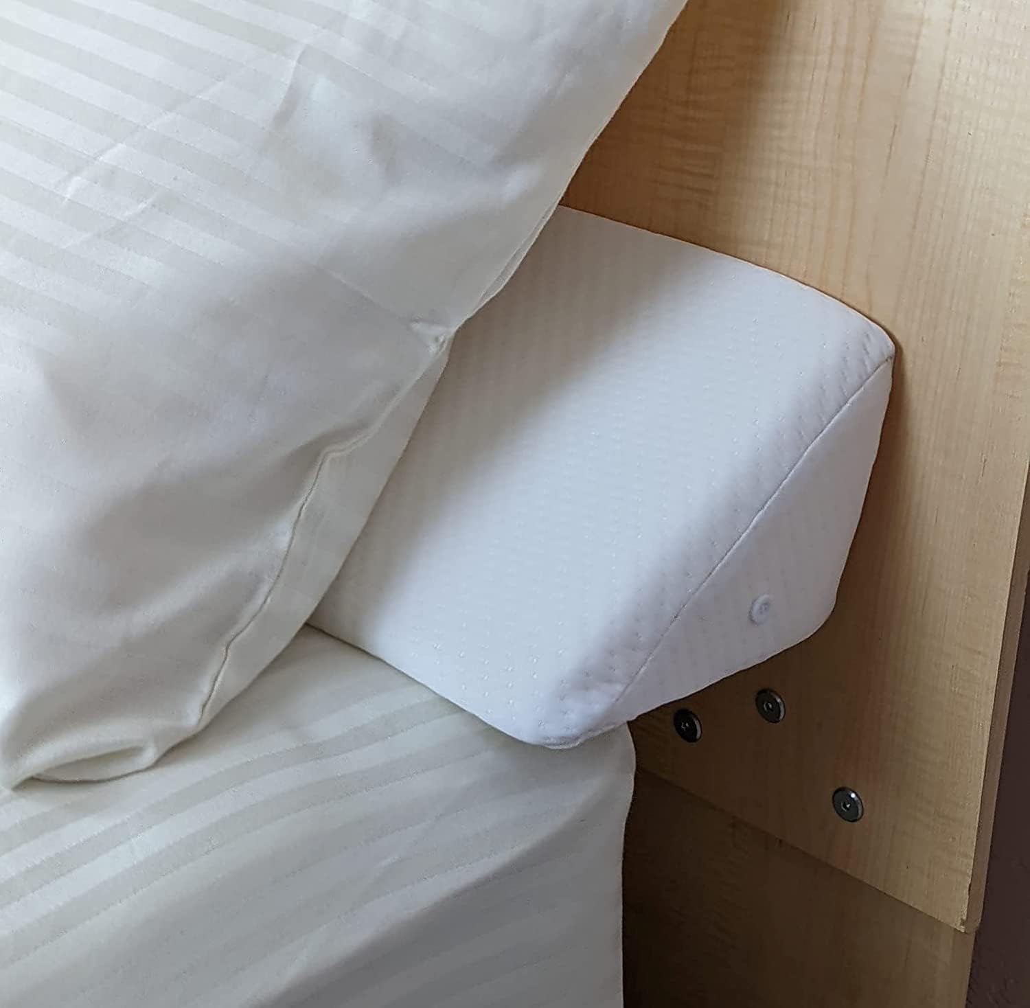Becky Cameron Bed Wedge Headboard Pillow Gap Filler Foam Wedge (King, White) | Multi-Use Triangular Foam Pillow | Cover Gap Between Bed and Headboard or Bed and Wall